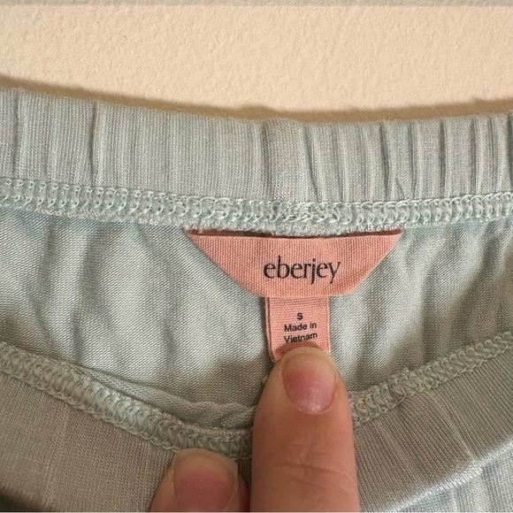 Eberjey Gisele- Tencel Modal Crop PJ Set Surf Spray/ Agave Size Small - Picture 9 of 9